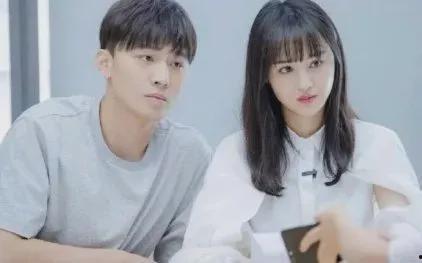 娱乐圈吃瓜盘点,揭秘明星背后的故事与真相  第2张